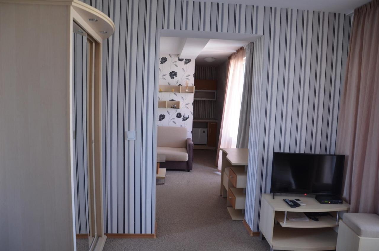 Sania Hotel ออบซอร์ ภายนอก รูปภาพ